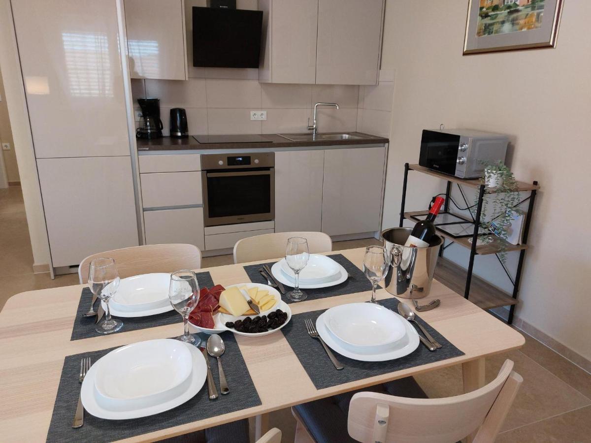 Seashells Apartments Tribunj Tribunj  Ngoại thất bức ảnh